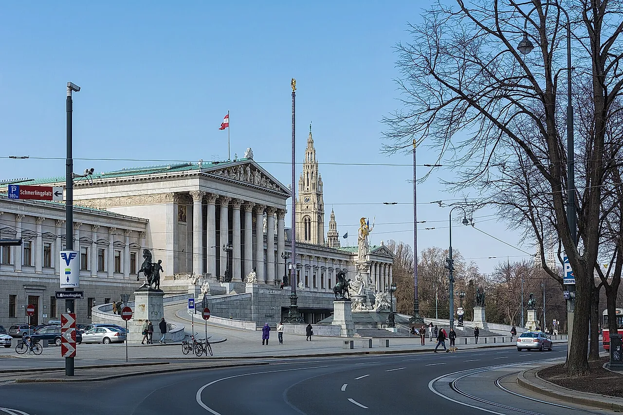 The Ringstrasse at Dr.-Karl-Renner-Ring, with the Parliament and the Rathaus in the background